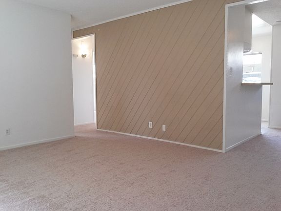 3rd image of 14623 Christine Dr Unit 14