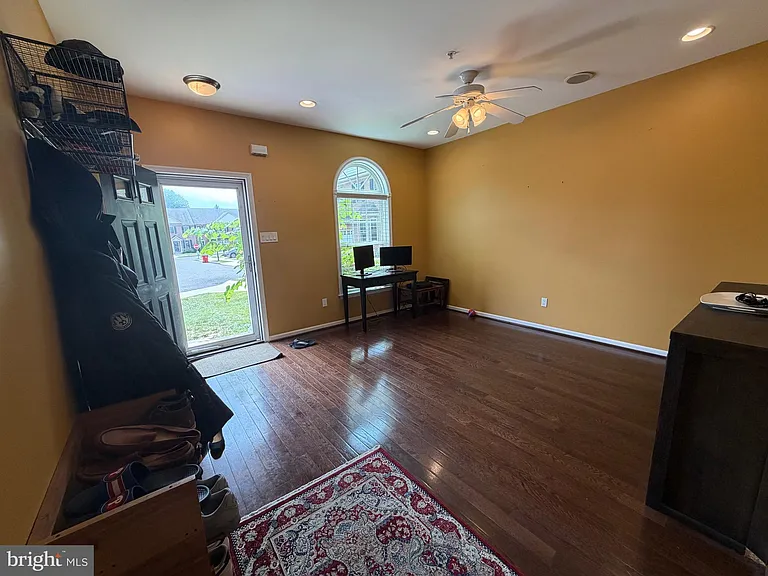 2735 Keebler Ct — Photo 3