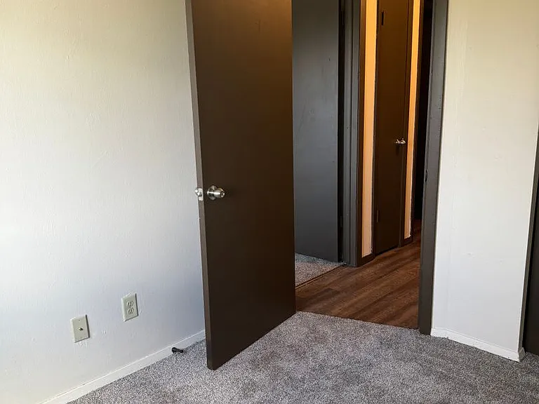 Stillwell Townhomes — Photo 18