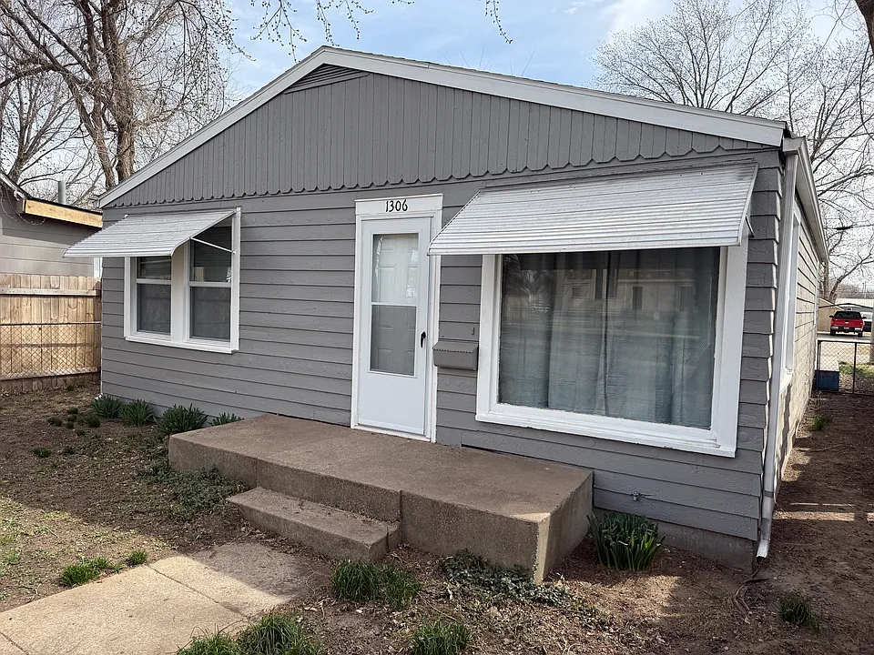1306 NW Central Ave