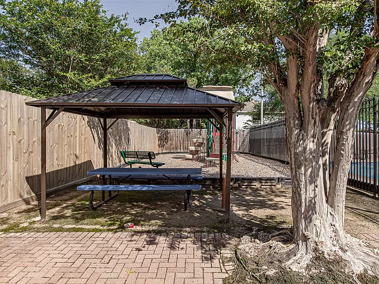 11651 Trailmont Dr — Photo 41