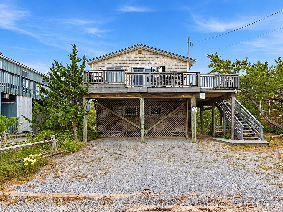 1st image of 409 Dune Rd #A