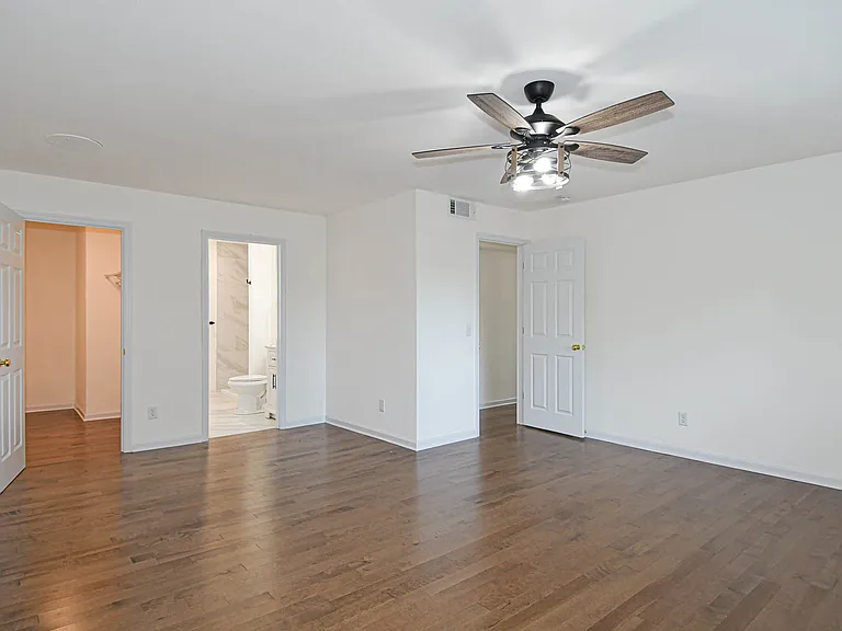 306 Bright Meadows Dr — Photo 17