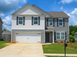 208 Leonards Ct, Calera, AL 35115