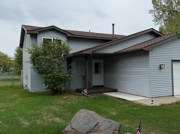 26007 10th St W, Zimmerman, MN 55398