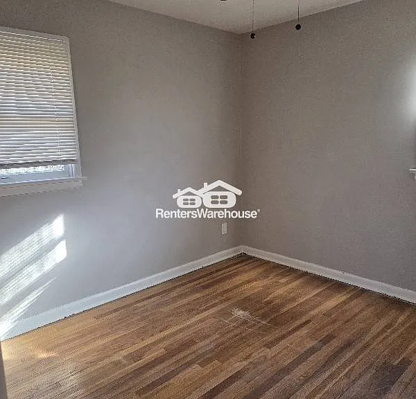 104 Fenwick Dr — Photo 8