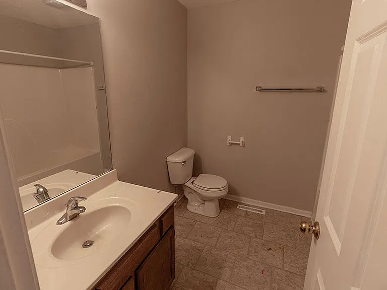 5569 E Pinehurst Ln — Photo 16