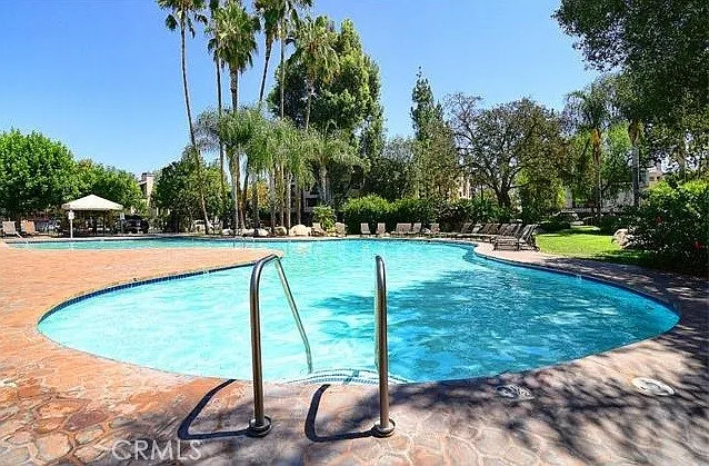 21550 Burbank Blvd #208 — Photo 14