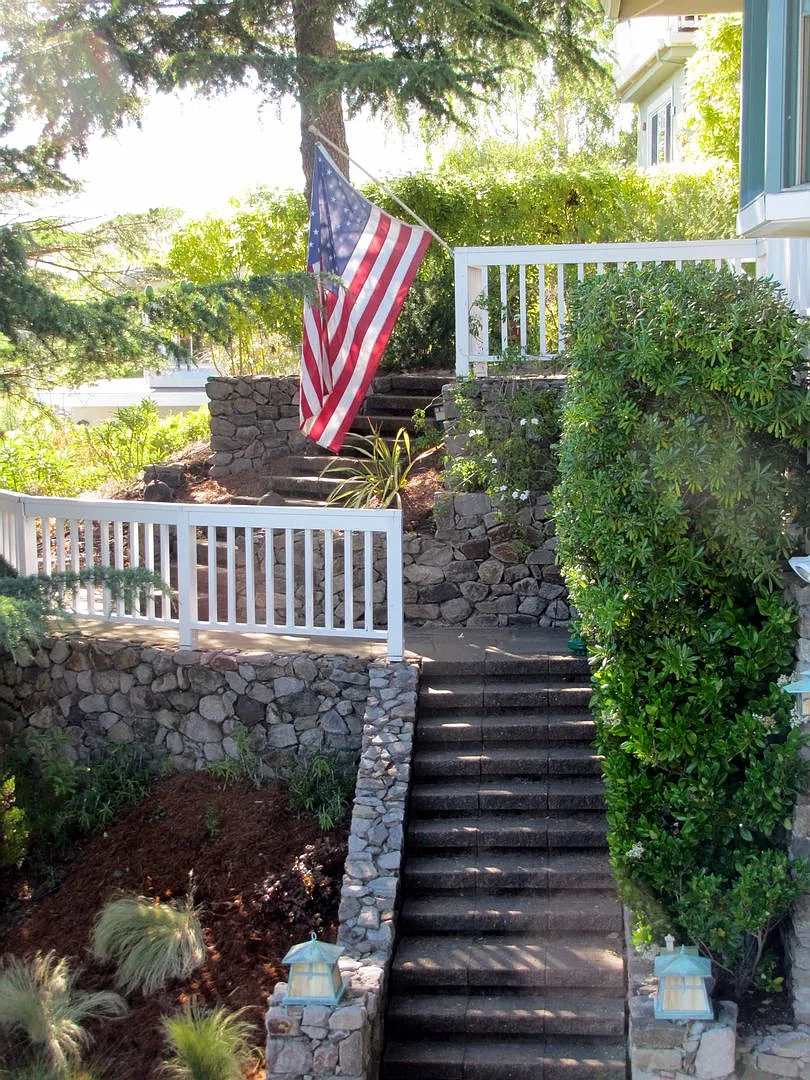 3 bed, 2200 sqft, $13,500 — Photo 3
