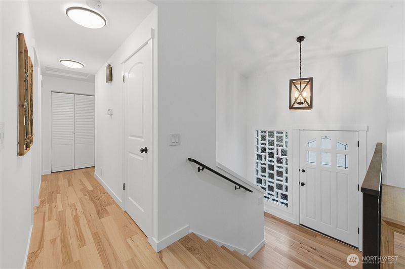 5th image of 20911 30th Drive SE