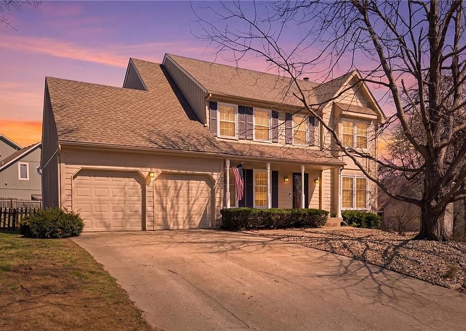 8014 Hall St, Lenexa, KS 66219 | Zillow