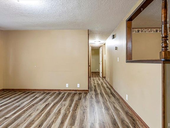 5th image of 1335 Meadow Ln