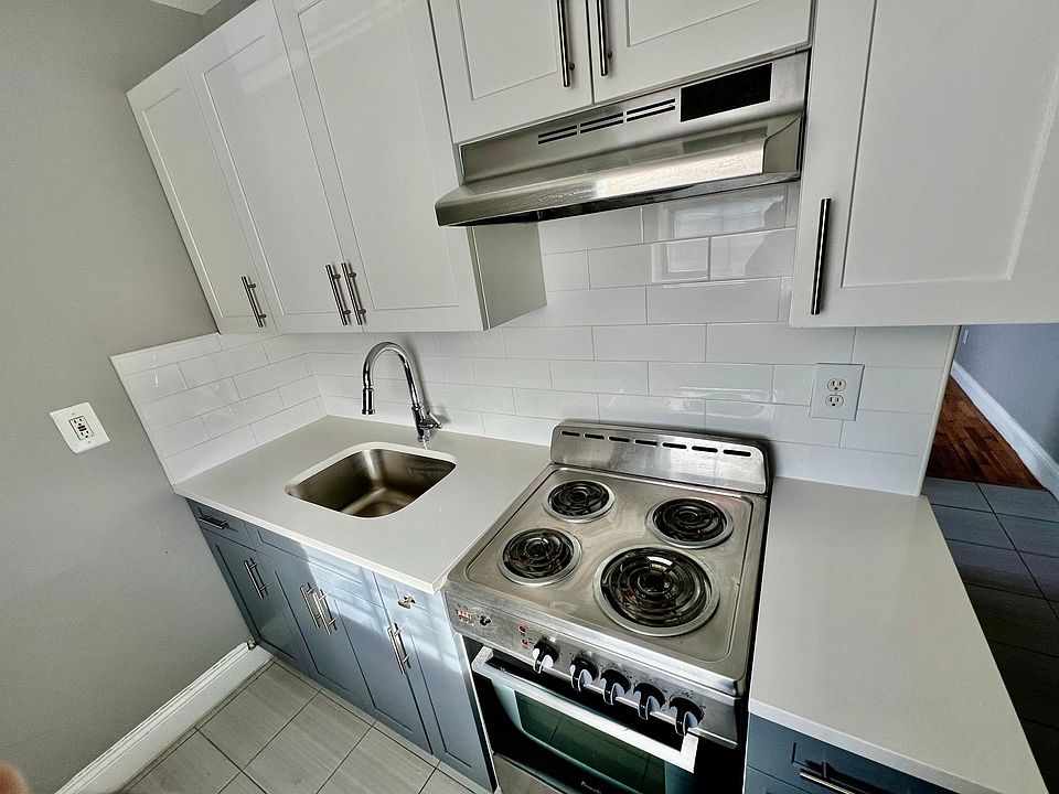 1st image of 110 Van Cortlandt Park Ave #4