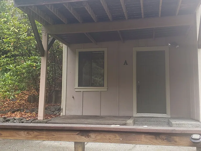 2260 Terrace Ave — Photo 1