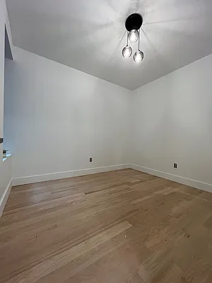 Rented by Pear NYC LLC | media 34