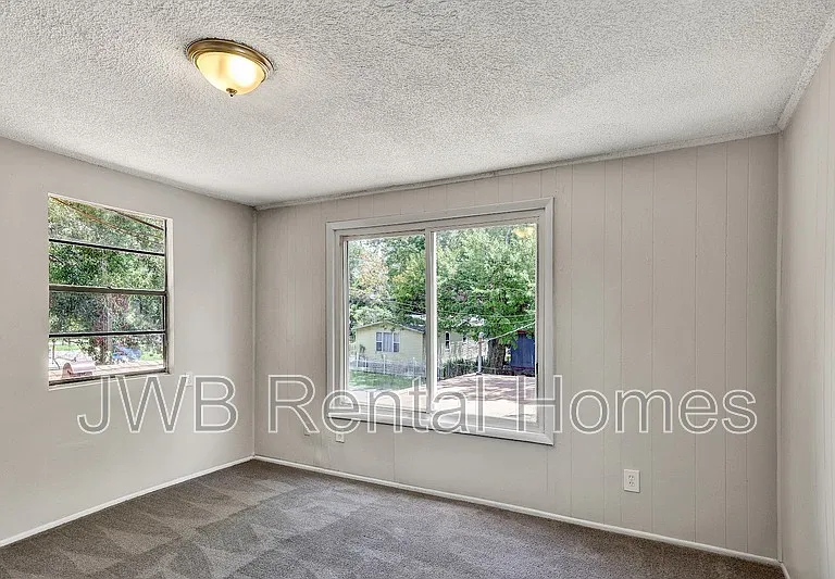 1943 Hardee St #1 — Photo 17