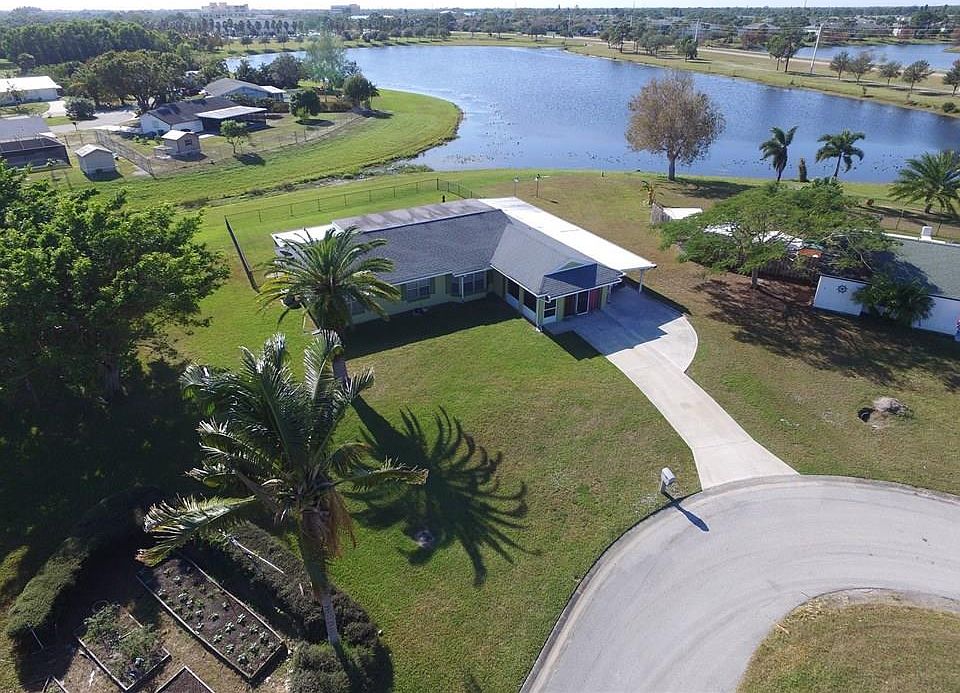 1st image of 1462 SE Marisol Ct