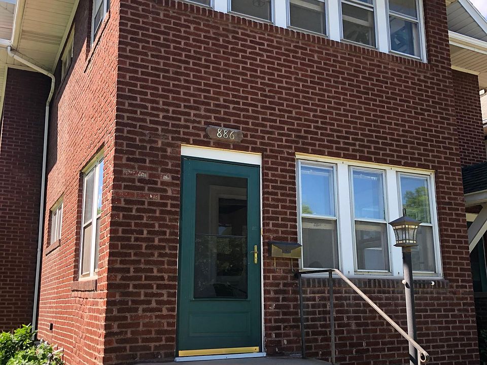 1st image of 886 Como Ave #1