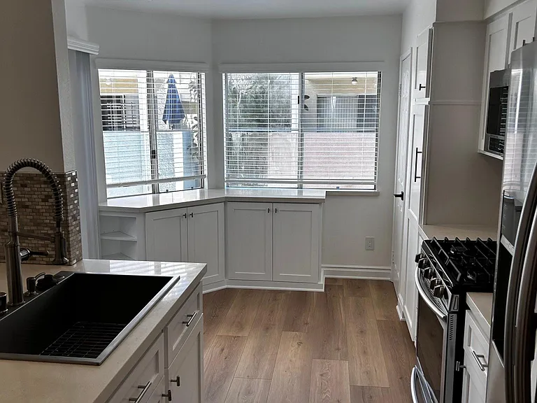 5455 Sylmar Ave #205 — Photo 9