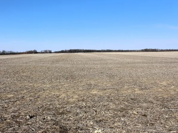 6200 Carl Springs Rd, Wapella, IL 61777