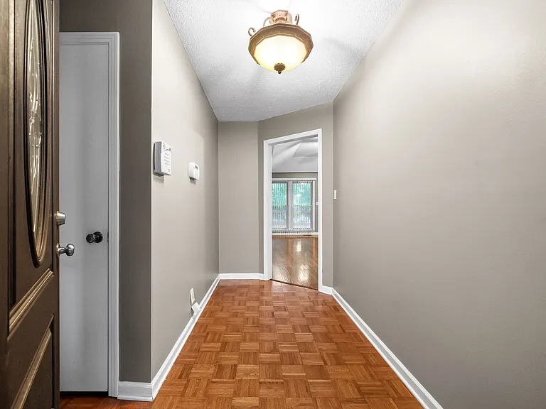 735 Cayce Dr — Photo 4