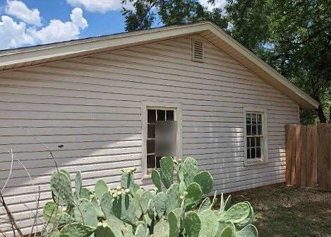 4th image of 2701 Mimosa Dr