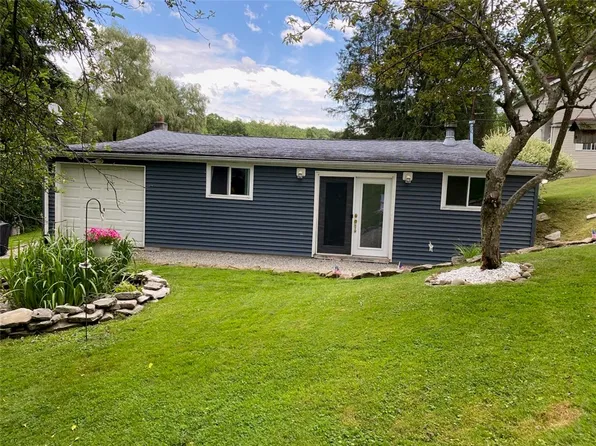 553 Browntown Rd, New Stanton, PA 15672