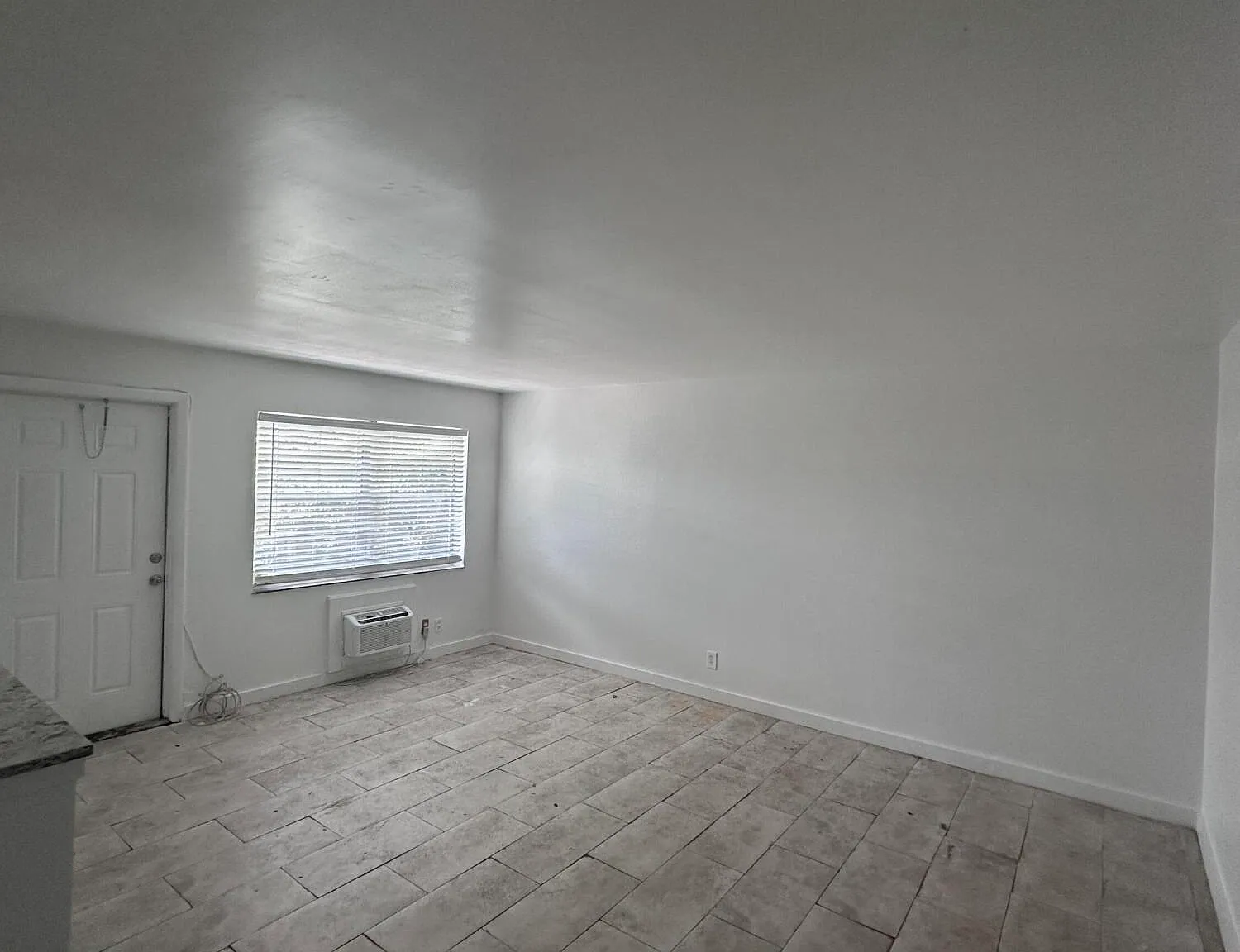 2 bed, 2.0 bath, 1000 sqft, $2,500 — Photo 4