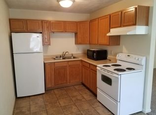 775 Dilenbeck Dr APT 1, Geneseo, IL 61254