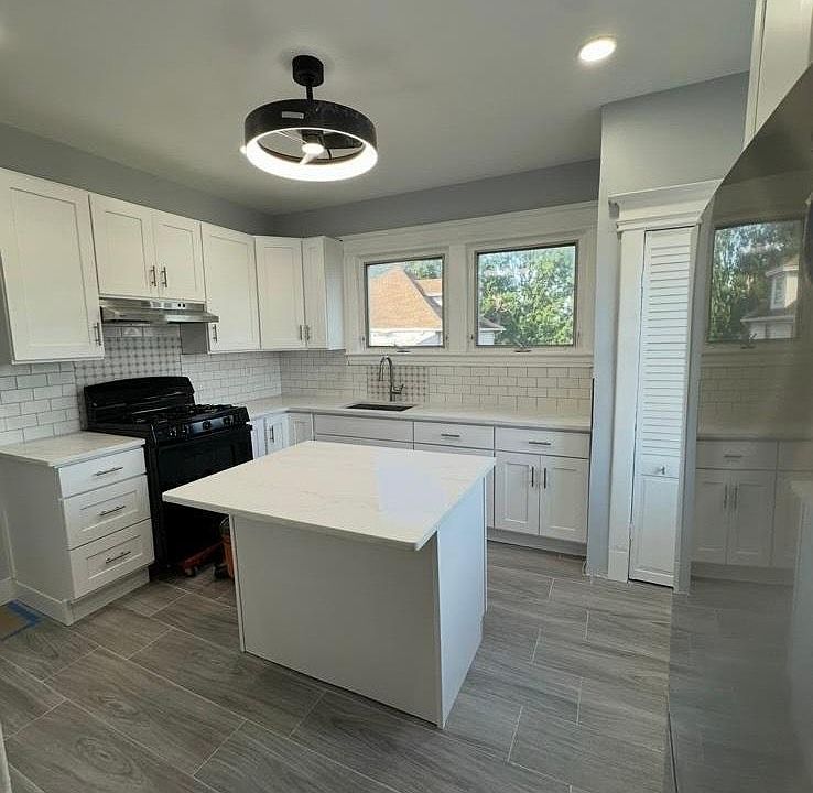 1st image of 291 Potter Ave Floor 2