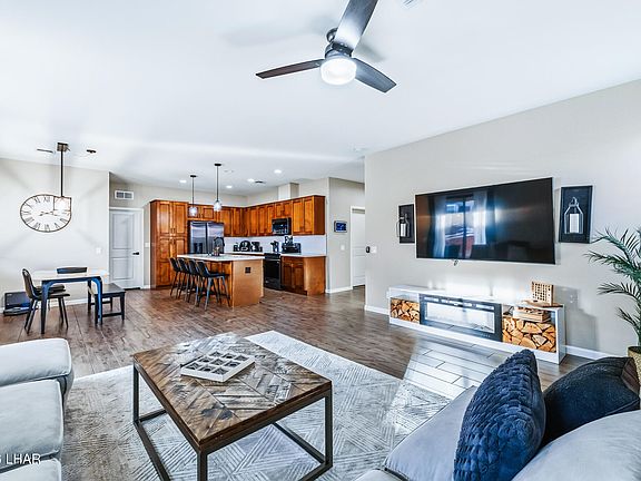 3rd image of 1302 Lobo Dr