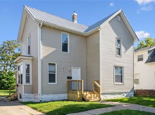 1613 A Ave NE, Cedar Rapids, IA 52402