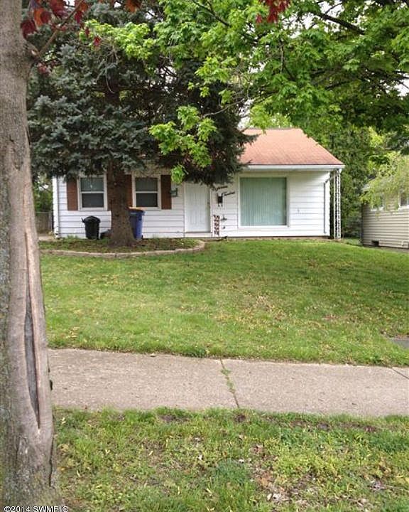 1st image of 1812 Herrick Ave NE