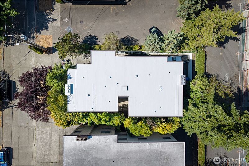 4th image of 1544 NW 53rd Street