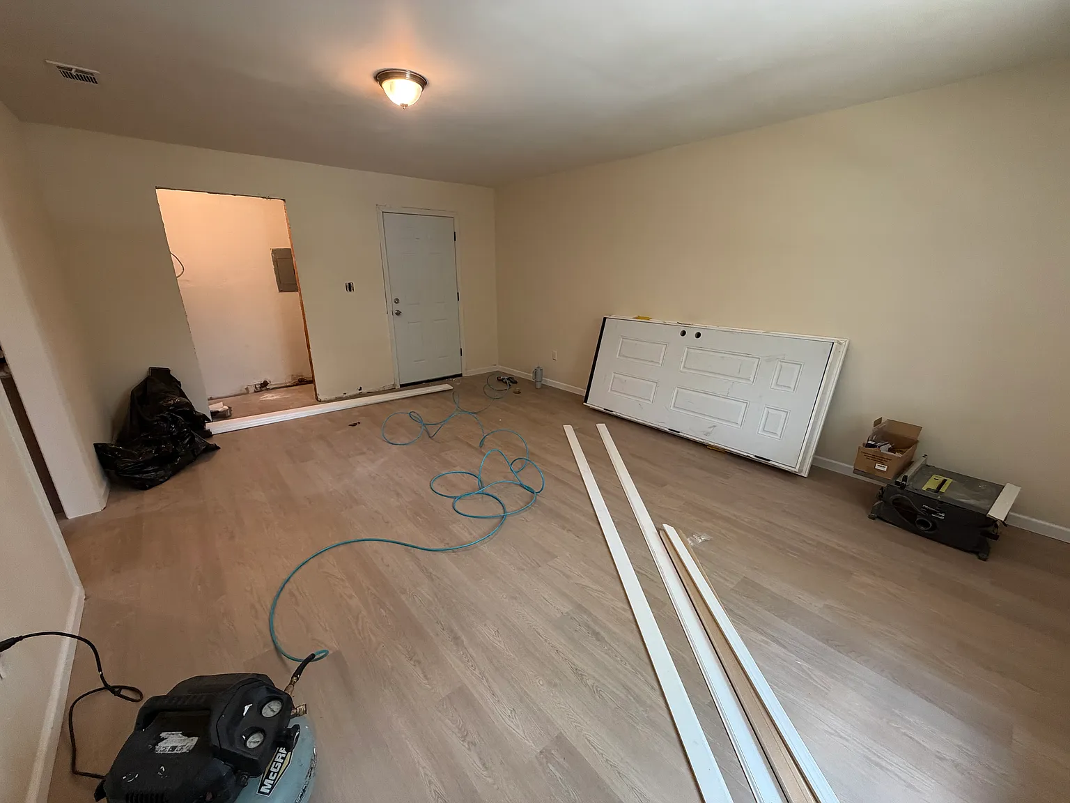 3 bed, 921 sqft, $1,200 — Photo 4
