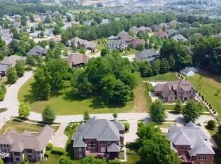 9402 Truscott Falls Dr, Prospect, KY 40059