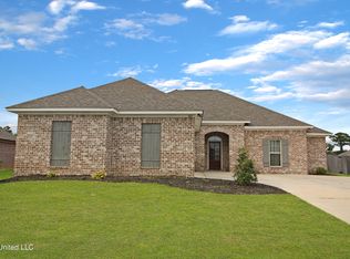 160 Chartleigh Cir, Canton, MS 39046