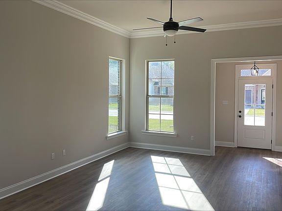 3rd image of 147 Marie Claire Dr