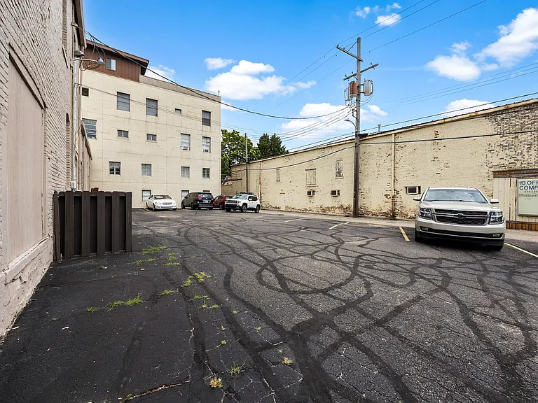 310 N Michigan St #200 — Photo 15