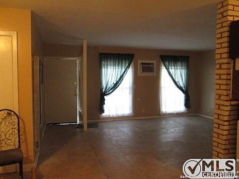 3rd image of 5403 Stonybrook Dr