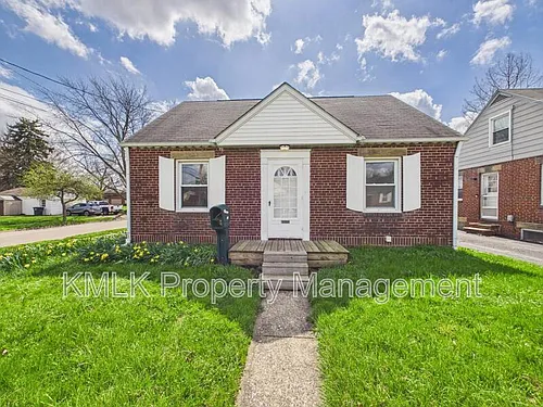 1078 Lindsay Ave Photo 1