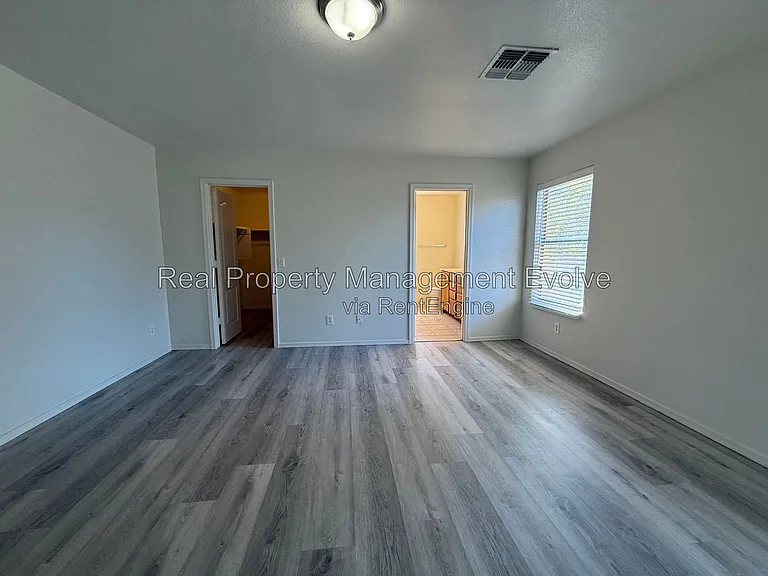 9503 N 82nd Ln — Photo 18