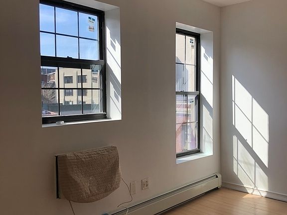 2nd image of 504 Franklin Ave #1A