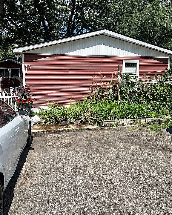 1st image of 23 Crestwood Dr