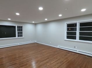 59 Rock Rd, Hawthorne, NJ 07506