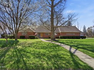 411 Orchard Ln, Findlay, OH