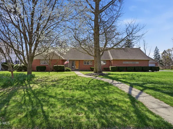 411 Orchard Ln, Findlay, OH 45840