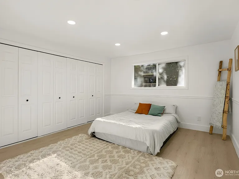 14527 NE 40th St — Photo 14