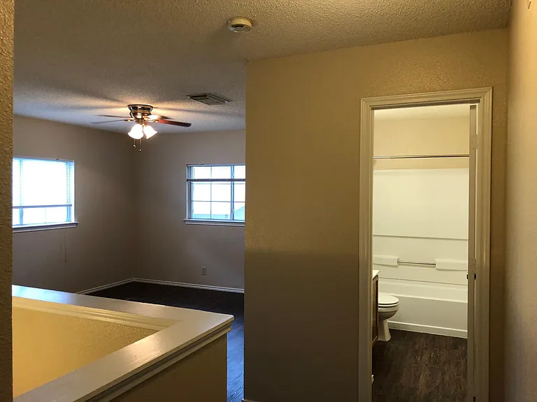 8927 Branding Fld — Photo 6