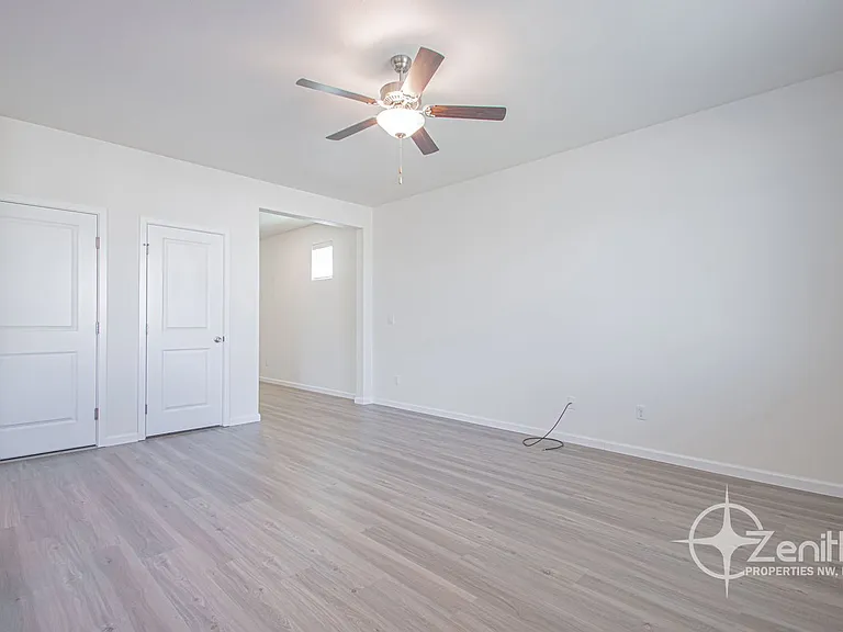 1316 W 15th Ave — Photo 11
